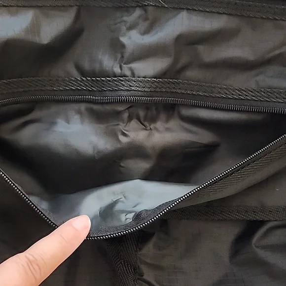 Maple leaf packable adjustable shoukder strap - Picture 8 of 9